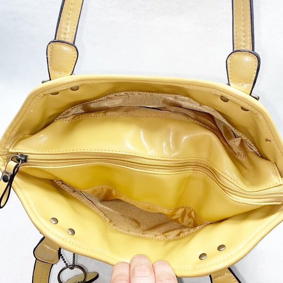 Beuno Yellow Faux Crocodile Shoulder Bag - Picture 5 of 16